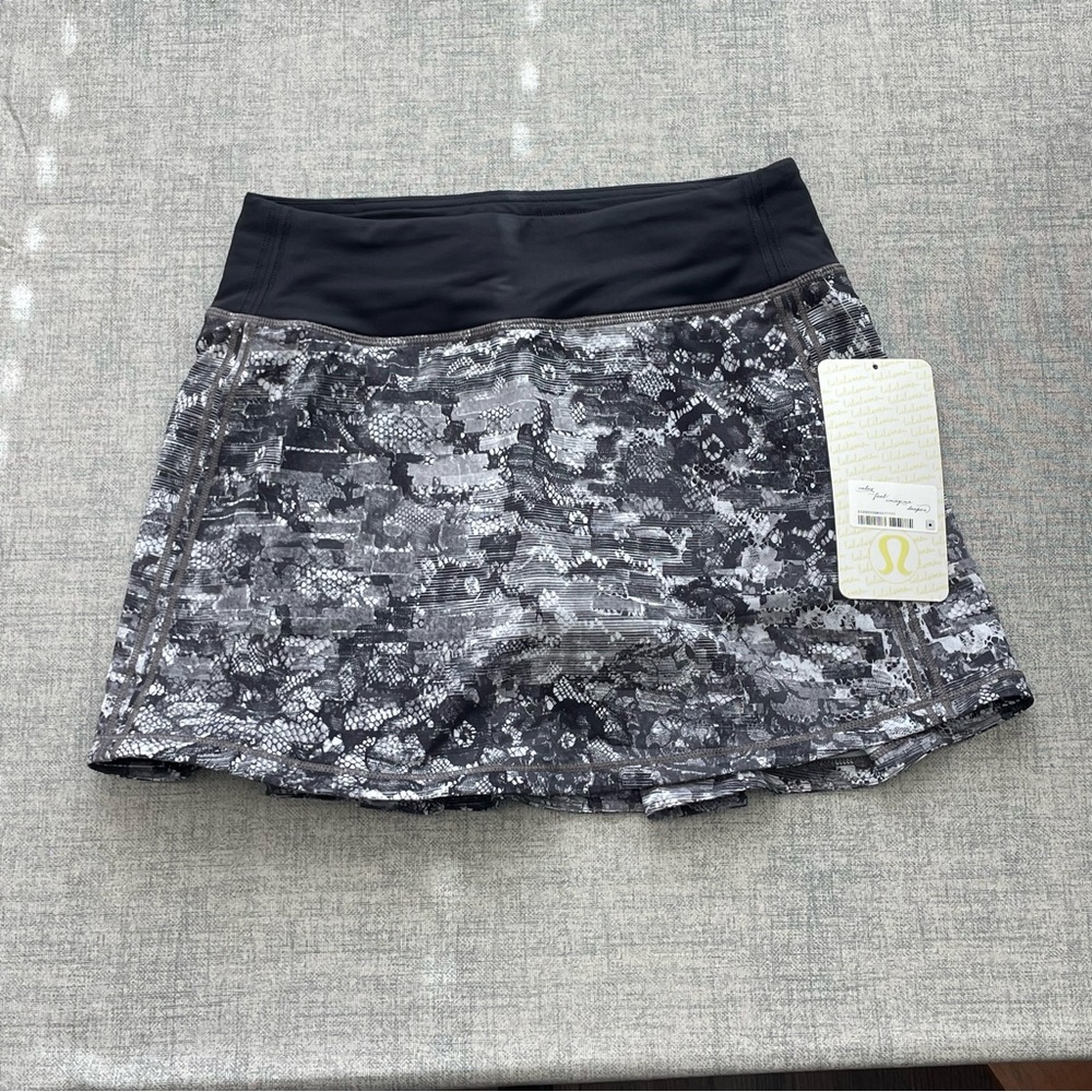 NWT Lululemon Pace Rival Skirt (Tall) *No Panels 15" Size 2 with Size Dot